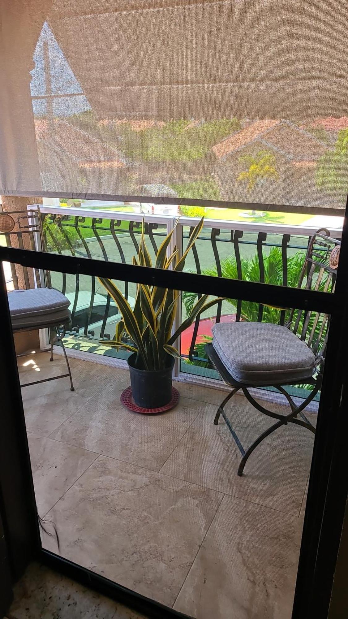 The Palms- Caribbean Estates -10 Minutes From The Beach- Gated Community Portmore Buitenkant foto